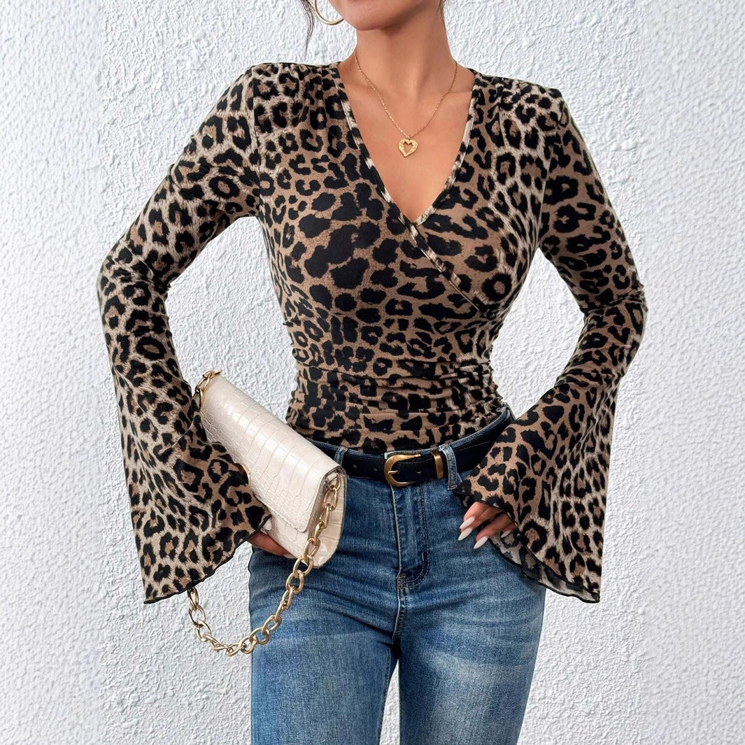 Haut en maille léopard sexy moulant avec col en V superposé et manches cloche