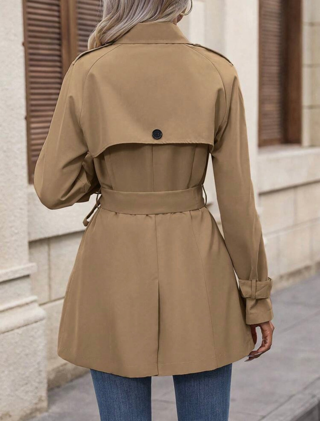 Tranch donna con collo a bavero