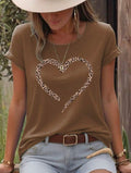 T-shirt da donna a maniche corte con girocollo e stampa leopardata a cuore