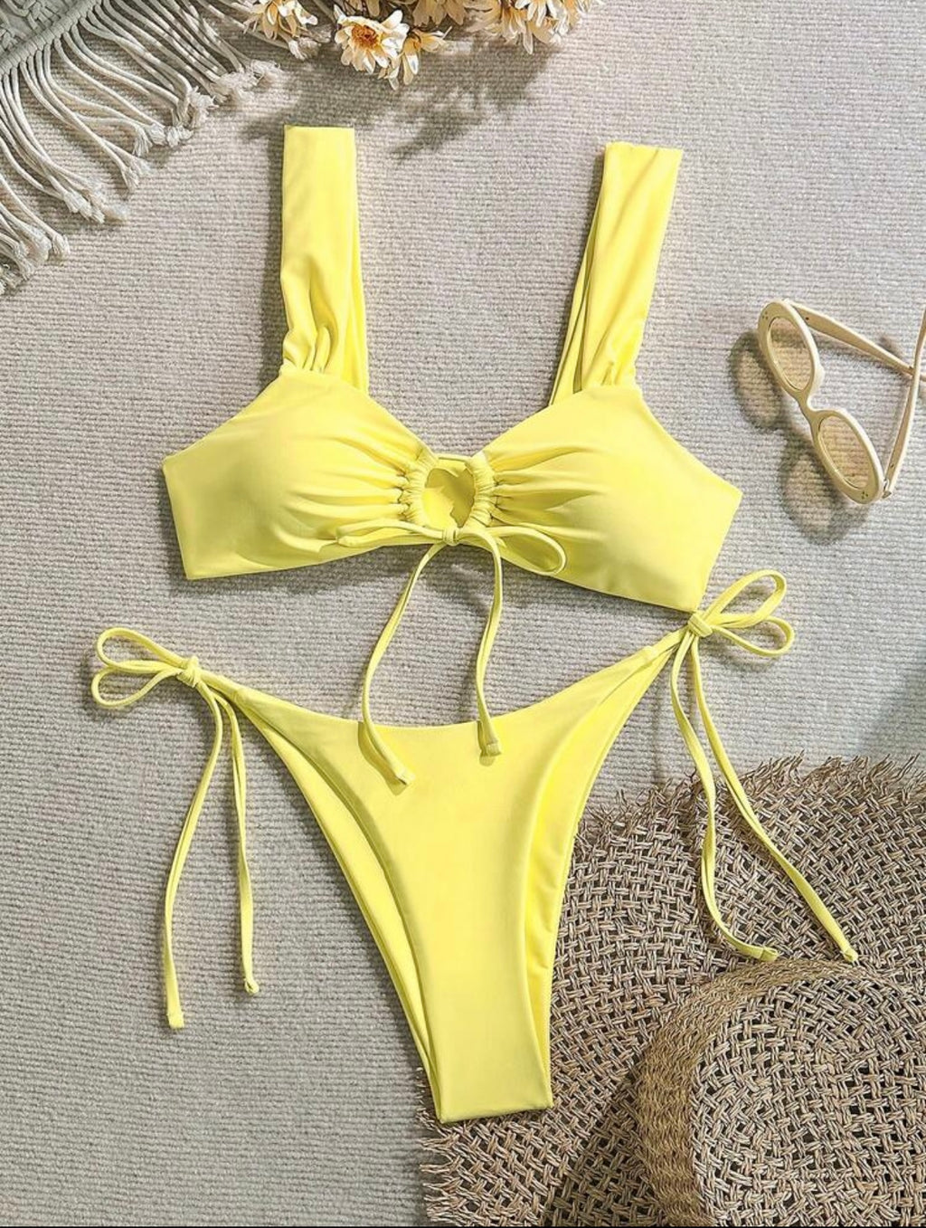 Set bikini da donna alla moda, elegante e sexy con lacci