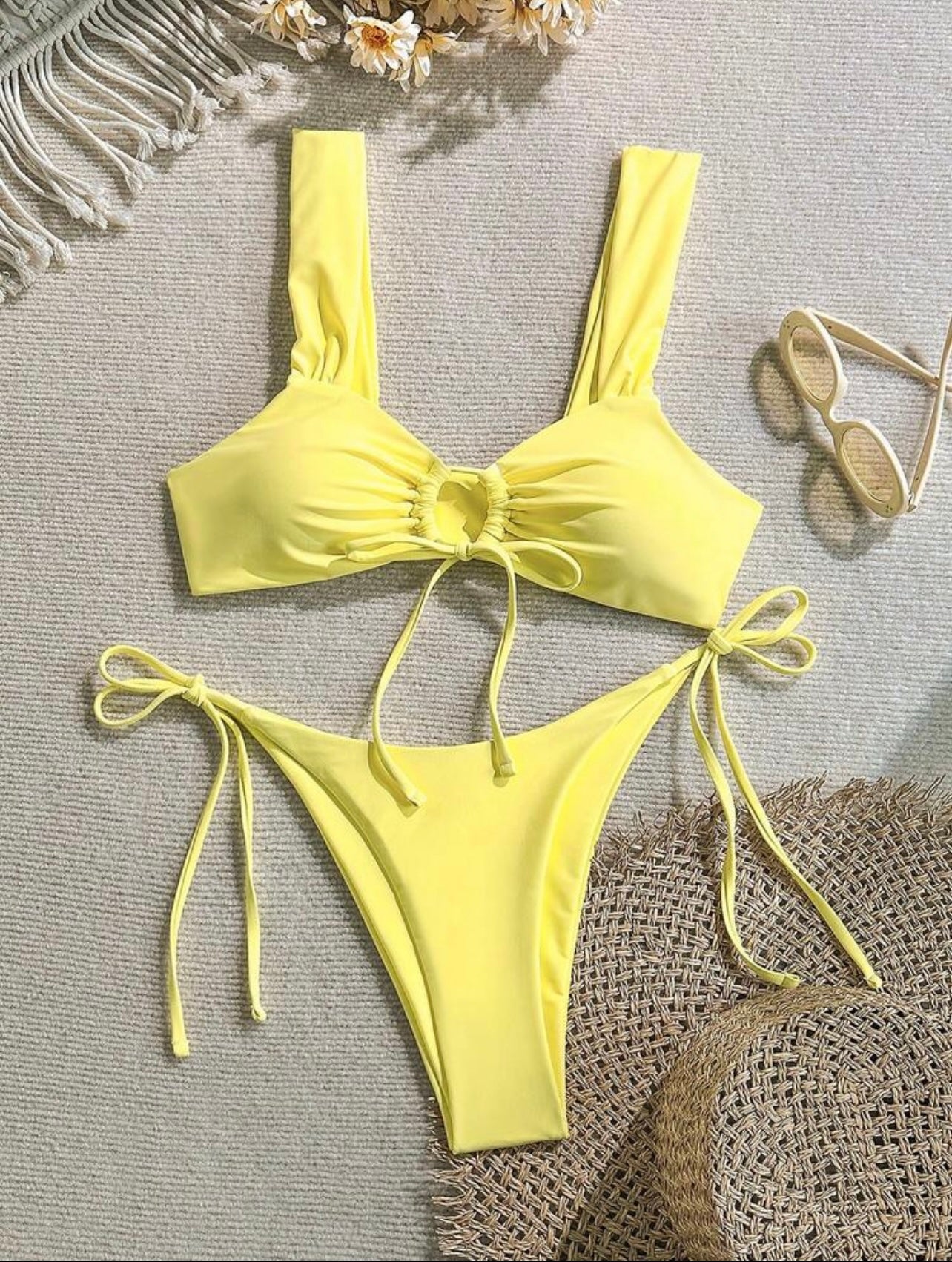 Set bikini da donna alla moda, elegante e sexy con lacci