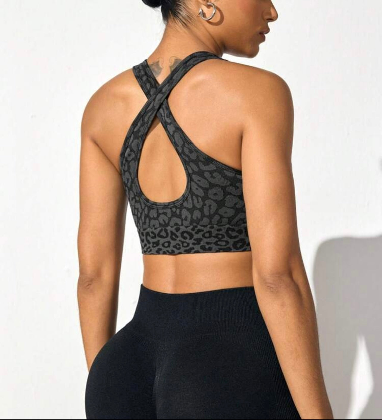 Reggiseno sportivo da donna con stampa leopardata e zip frontale