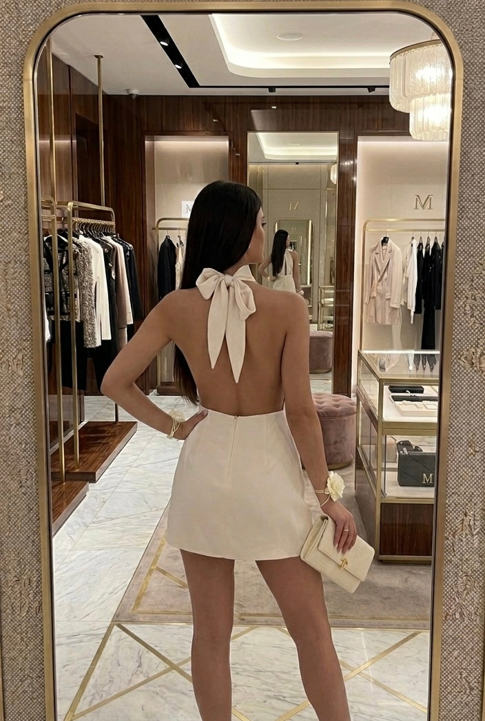 Abito corto sexy senza maniche Donna con collo alto, spalline sottili incrociate sulla schiena scoperta ed elegante stile da cerimonia