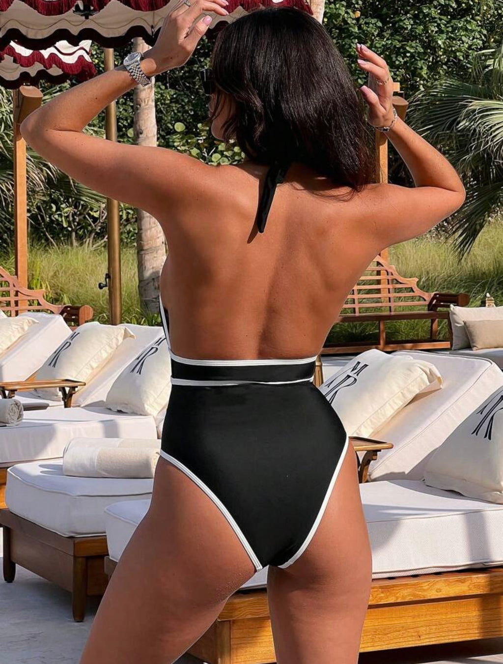Costume da bagno intero sexy a scollo a V profondo e collo alto, in colore nero, per donna