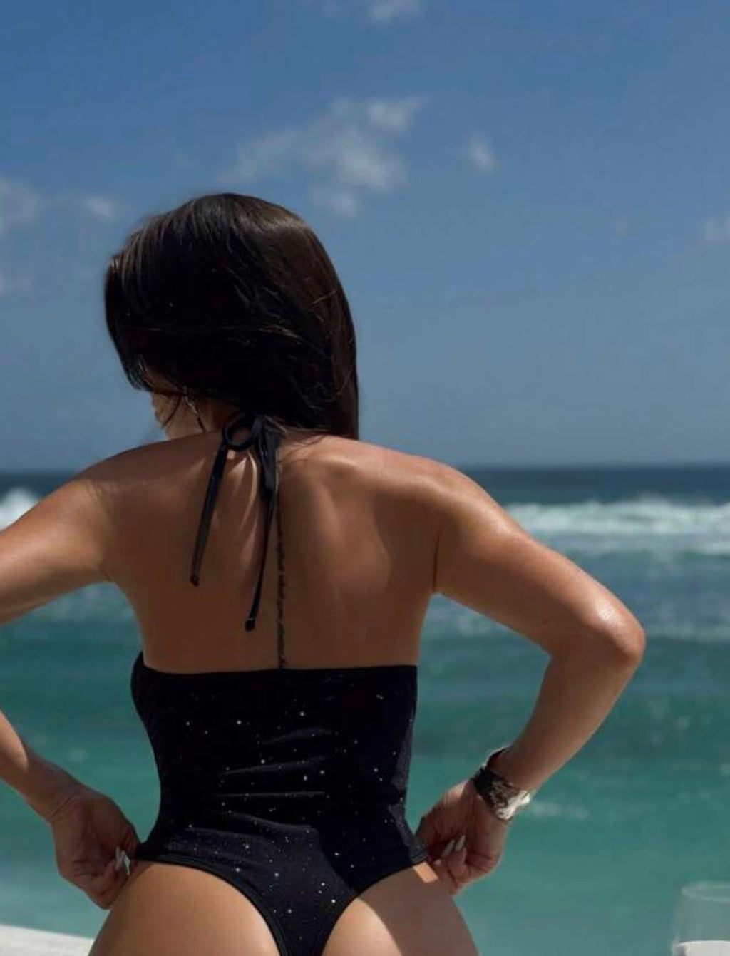 Costume da bagno intero sexy, in rete lucida con tagli incrociati e scollo a barchetta per le donne