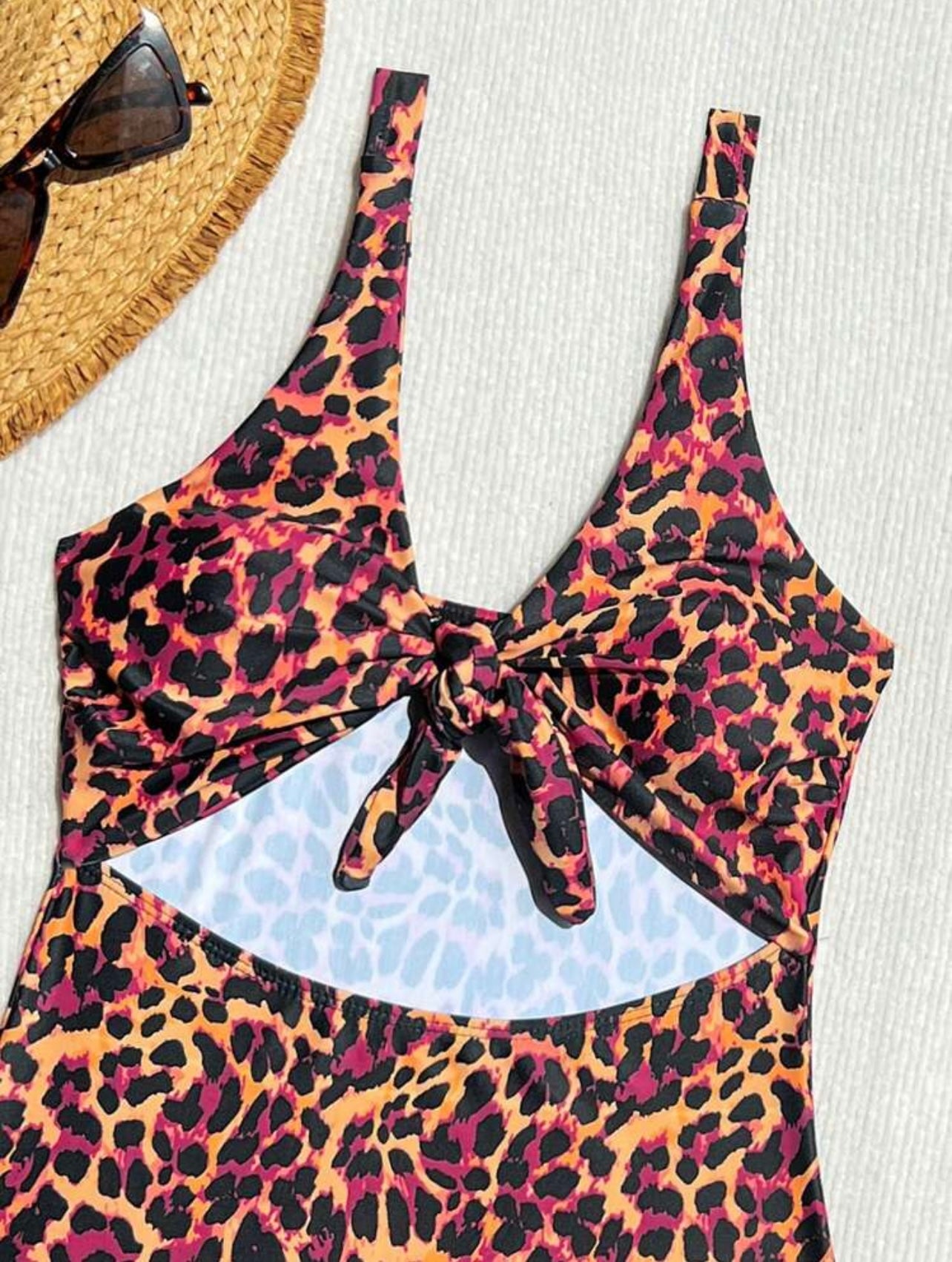 Nuovo costume da bagno intero aderente con stampa leopardata multicolore