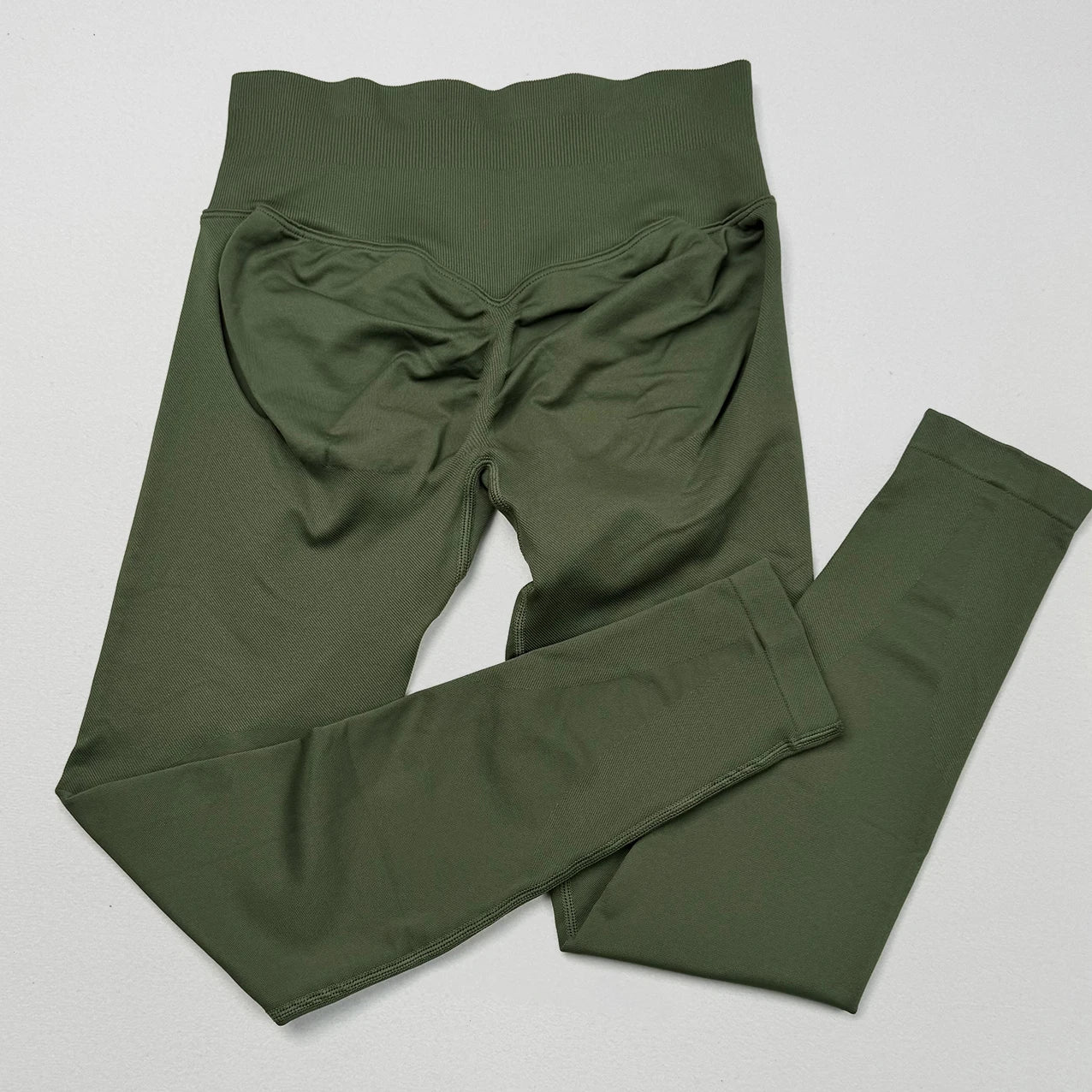 Legging de yoga froncé aux fesses (scrunch butt)
