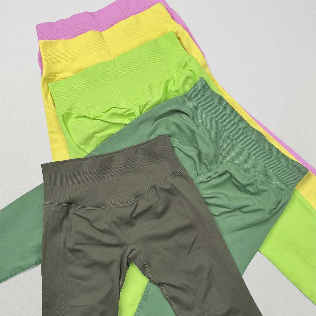 Legging de yoga froncé aux fesses (scrunch butt)